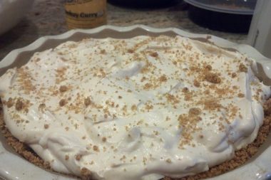 Banana rum cream pie with Bombay Curry-ish spiced crust