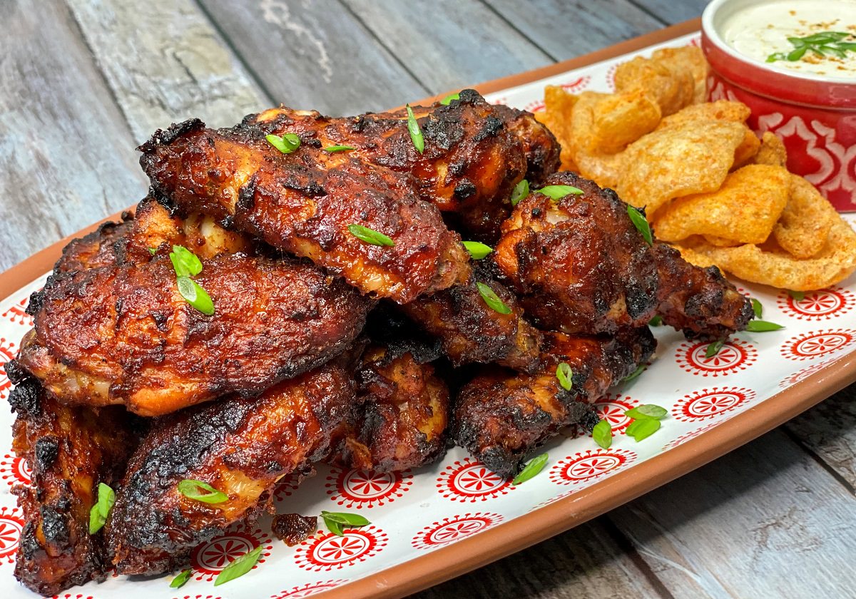 Bloody Mary chicken wings with Horseradish dip