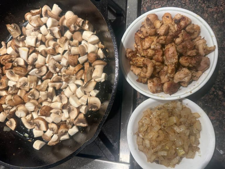 Brown mushrooms for 4-5 minutes