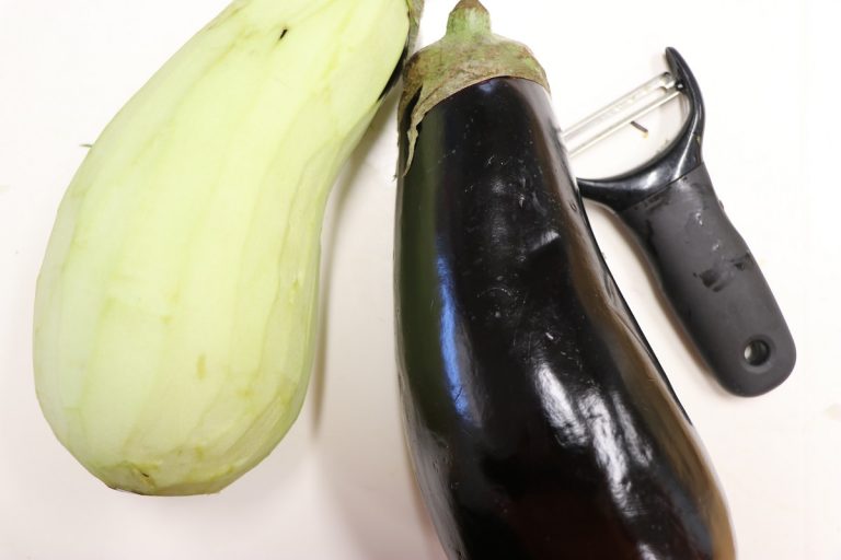Peel the eggplants