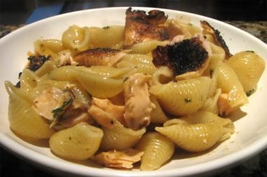 Grilled Salmon and maple cream shells