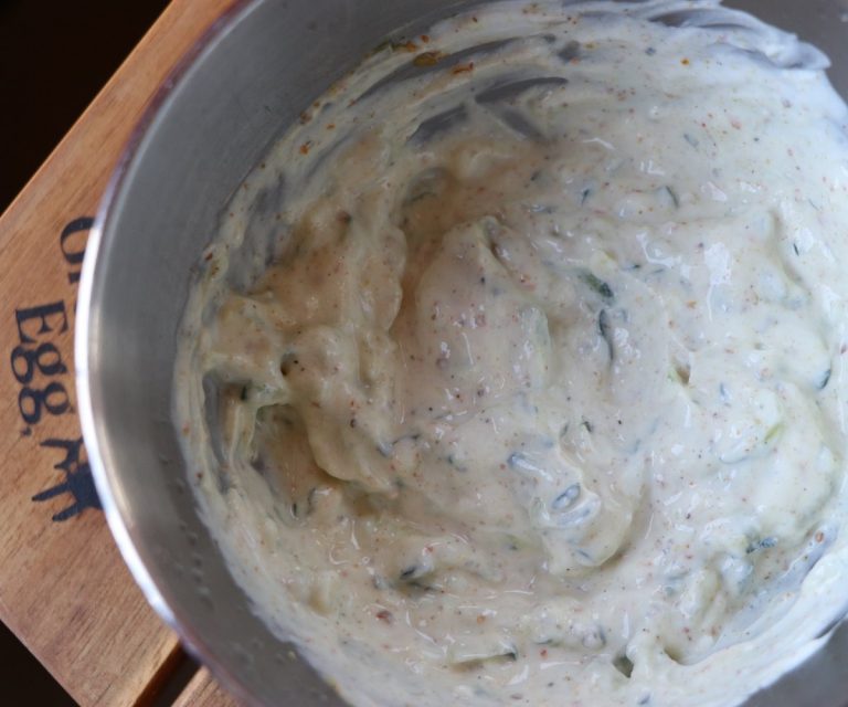 Make yogurt sauce