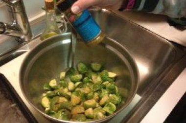 Mediterranean-ish Brussels sprouts