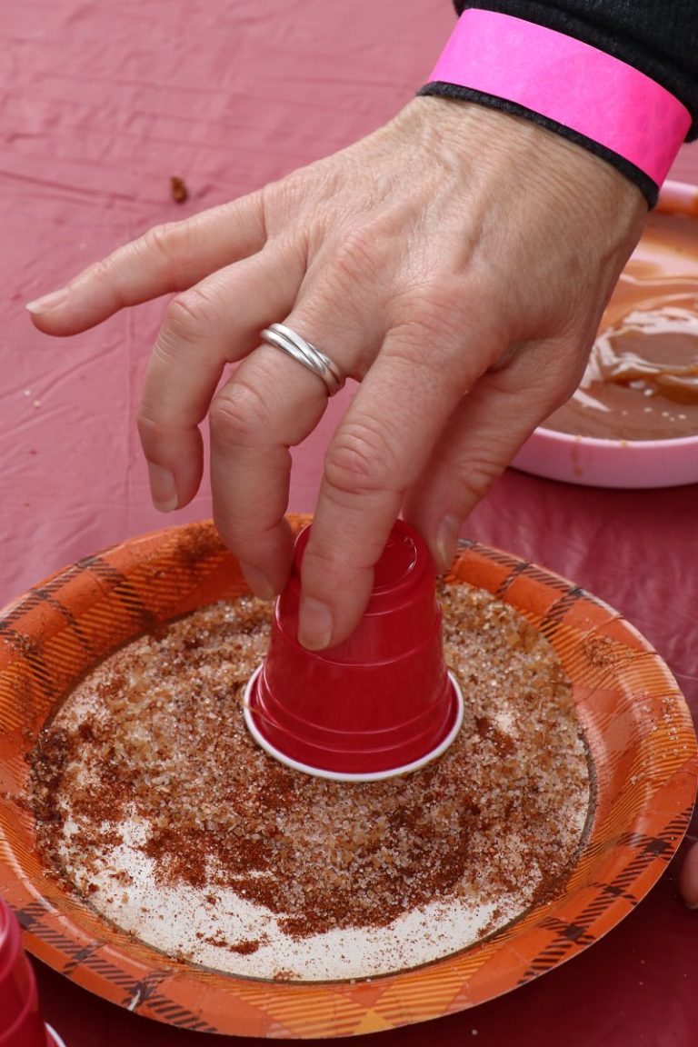Mimosa rim with Pineapple Head