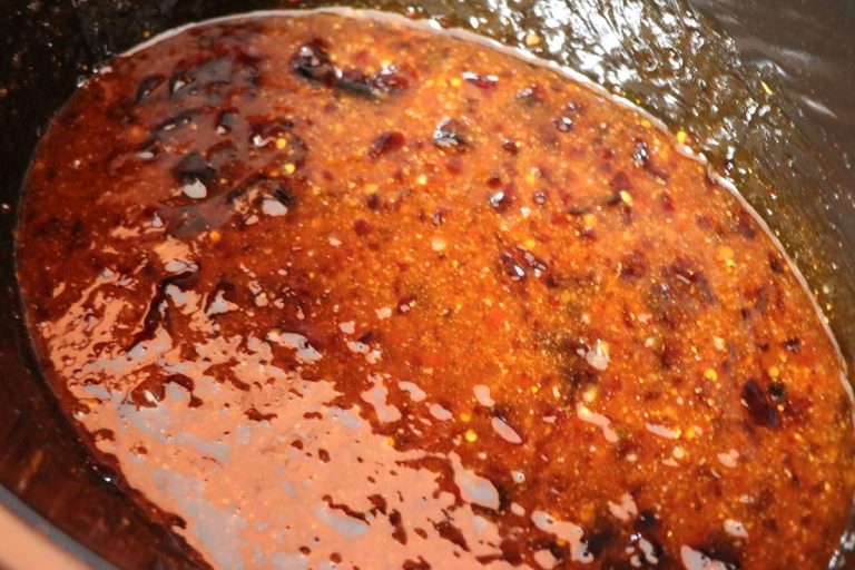 Mix sauce, jelly and Spicy Pineapple Head