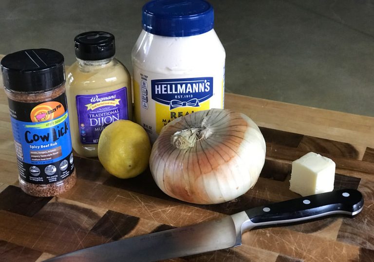 Grilled hamburgers - aioli ingredients