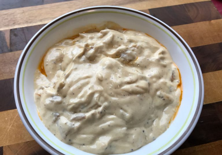 Grilled hamburgers - finished aioli