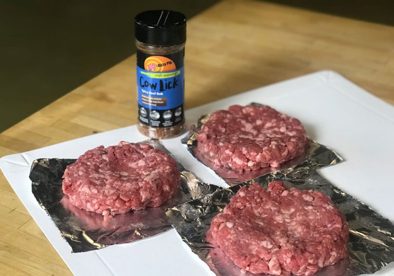 Grilled hamburgers - form burger patties
